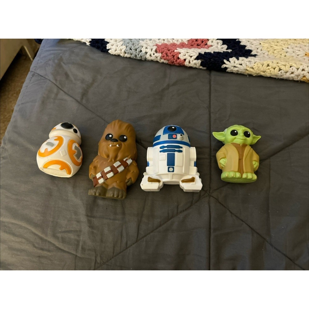 Disney Park's Star Wars Bath Toys Bucket Set 4 PC Yoda, R2D2, Chewy, BB-8